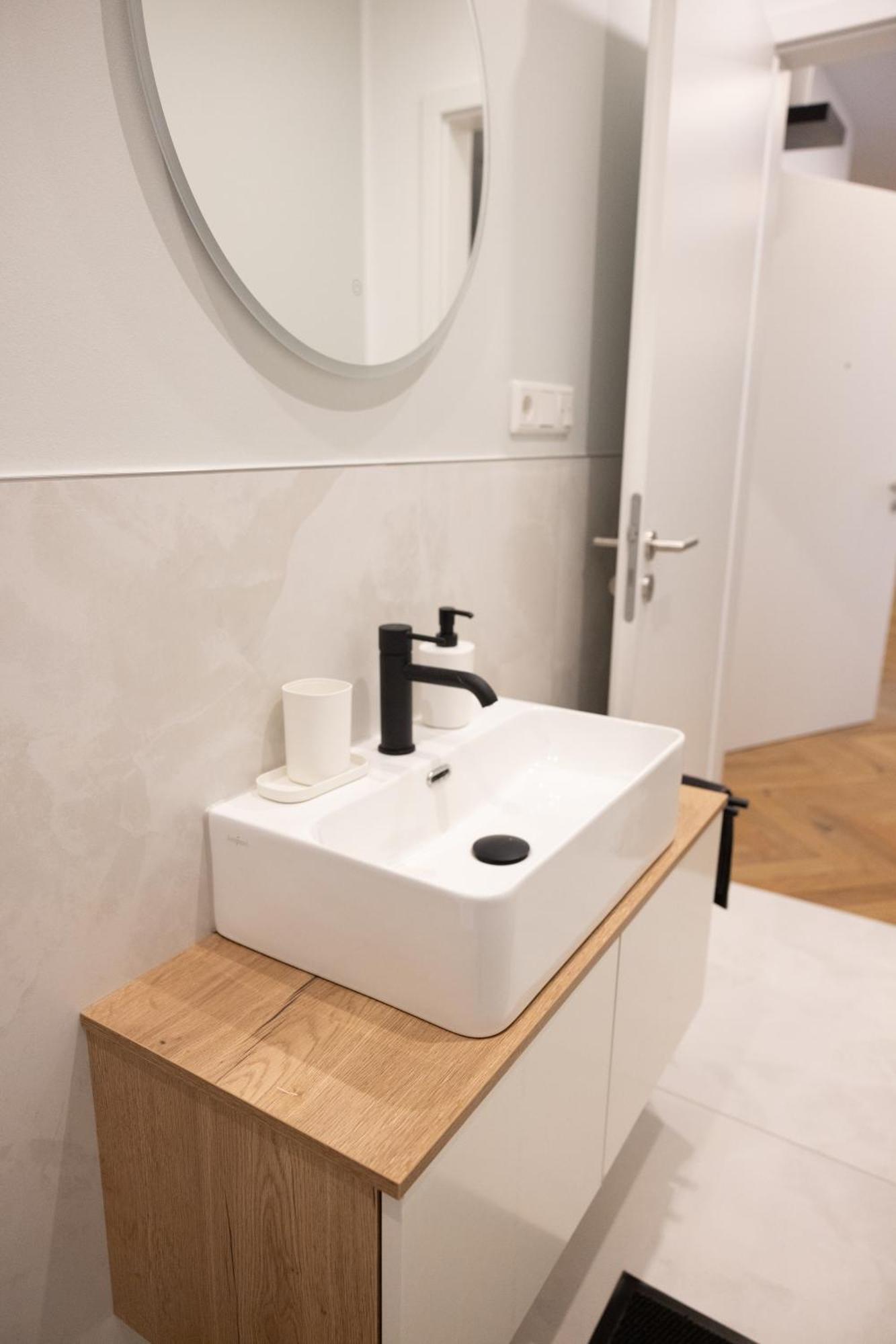 Neubau Apartment Mit Kamin Und Terrasse In Premium Lage Parkplatz Inklusive Μπίλεφελντ Εξωτερικό φωτογραφία